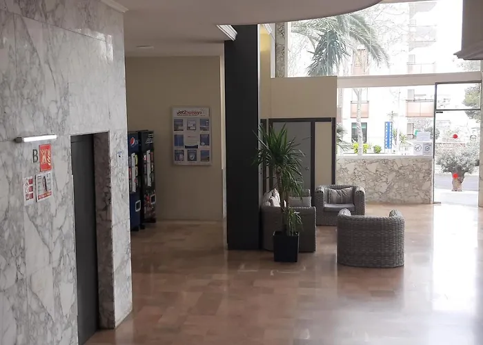 Apartamento Internacional 2 *